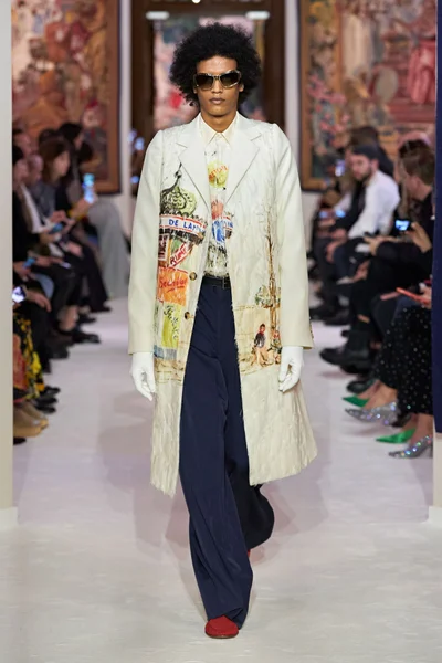 Look 43